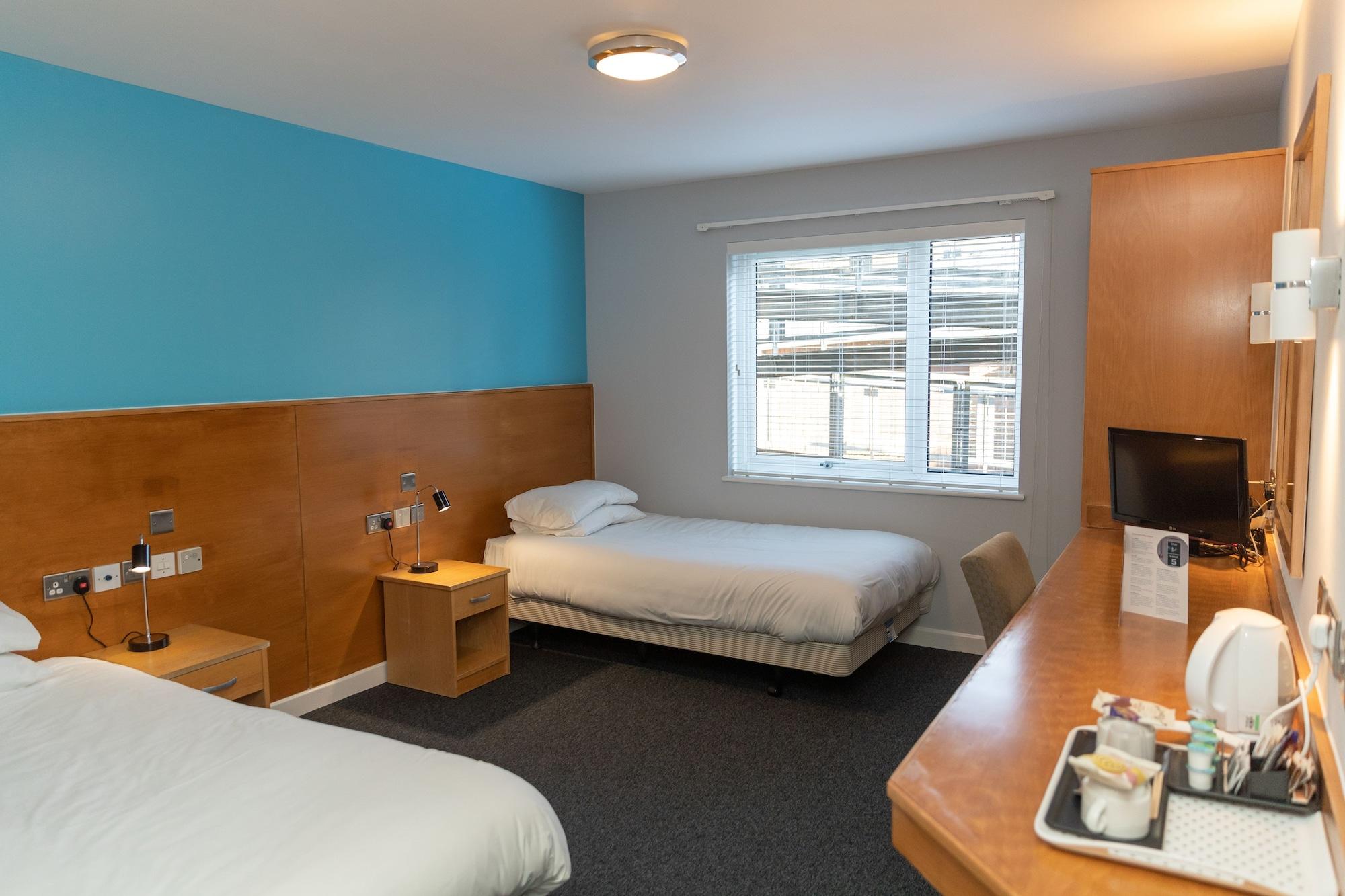 The Olympic Lodge Aylesbury  Eksteriør billede