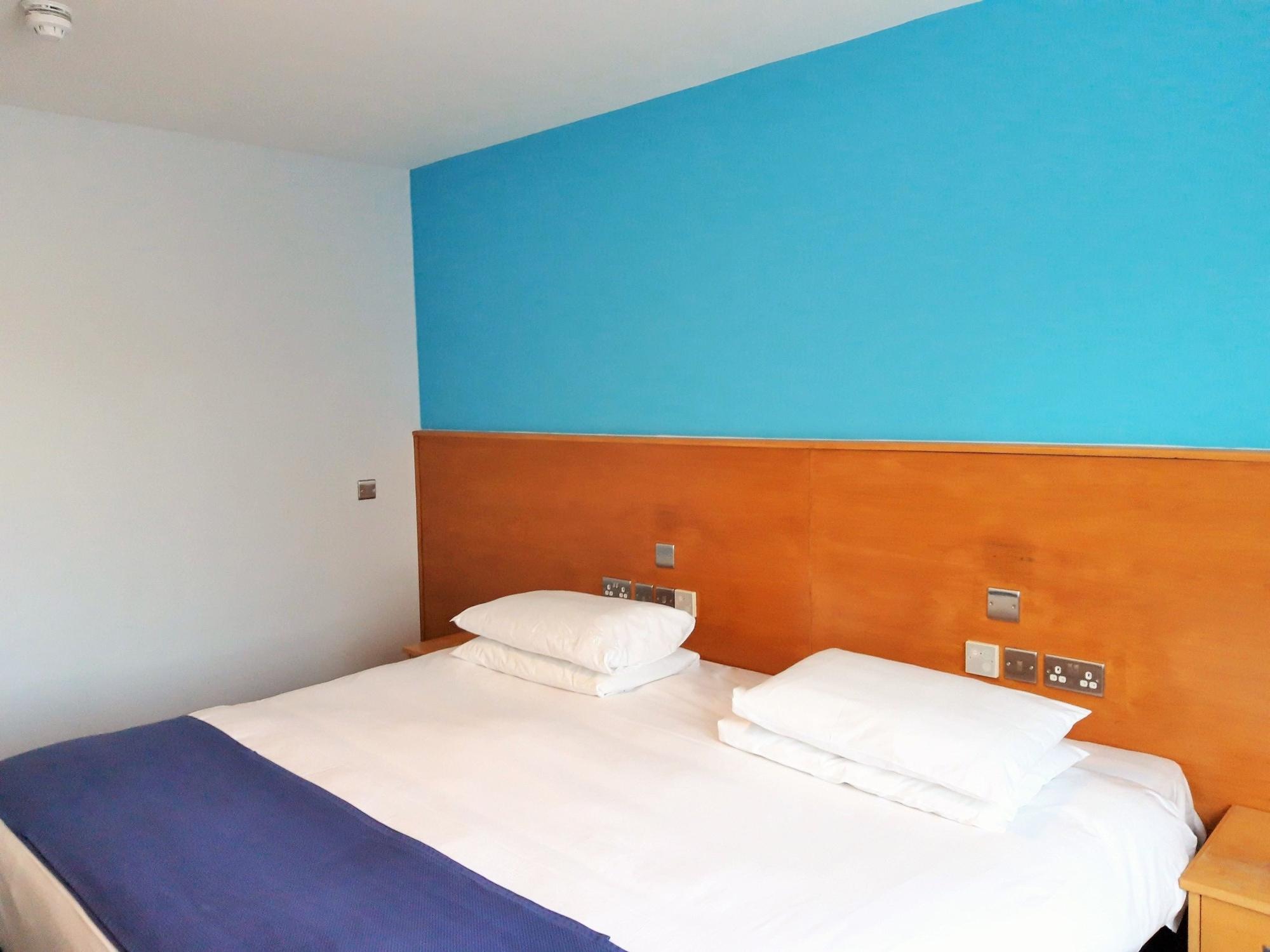 The Olympic Lodge Aylesbury  Eksteriør billede